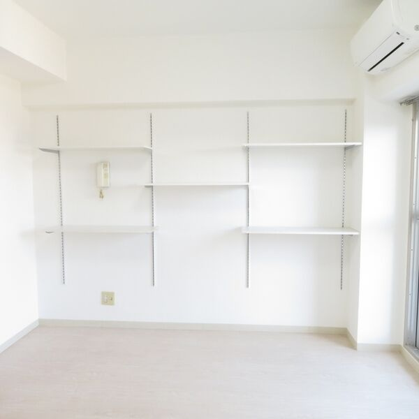 ドミール寺尾の居間・リビング