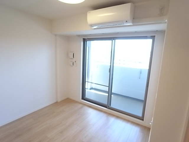 神戸ハーバーサイド萬利レジデンスの洋室