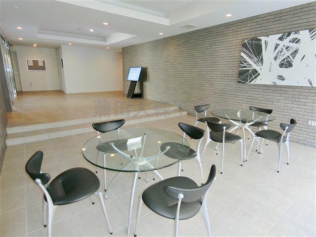 プレディアスタイル池上南WESTのエントランス