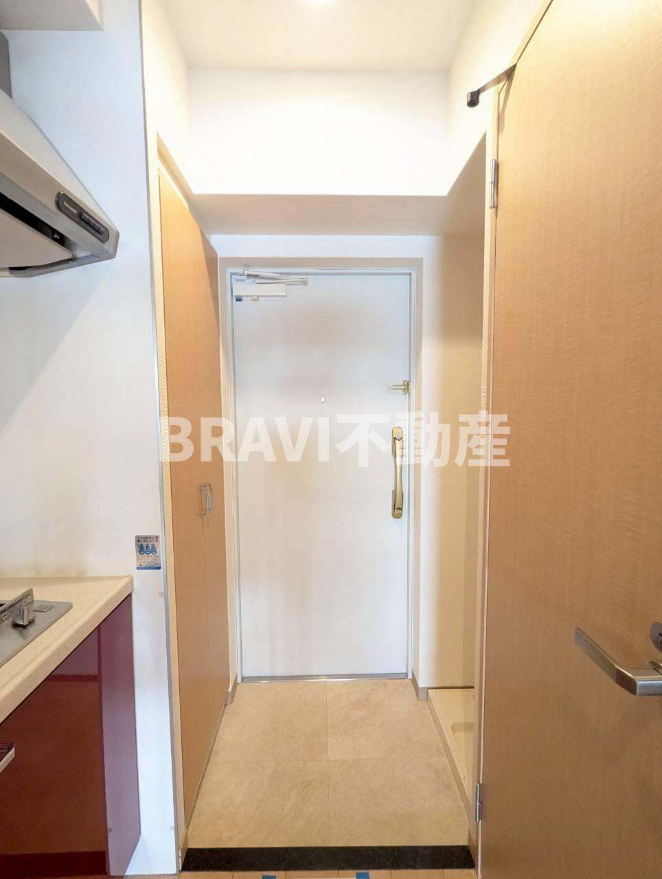 ドルチェヴィータ北浜　BRAVI不動産の玄関|【ドルチェヴィータ北浜】ゆったりとした玄関です