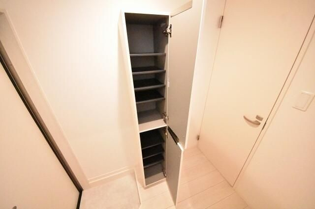 ＣＢ日進ラウムの玄関|別部屋参考写真となります