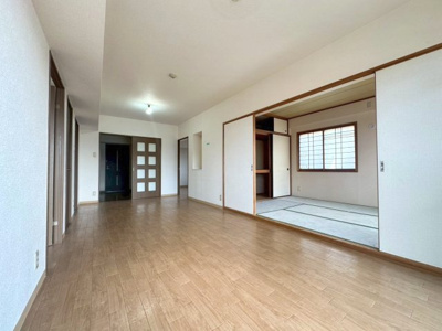 【居間・リビング】 | トゥールモンド森