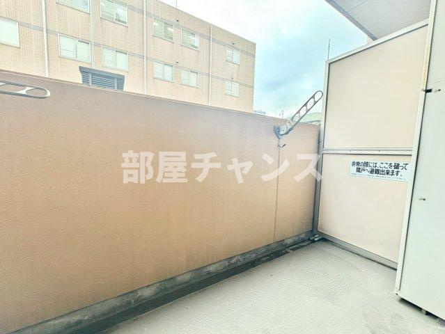 プレサンス名古屋城前のバルコニー