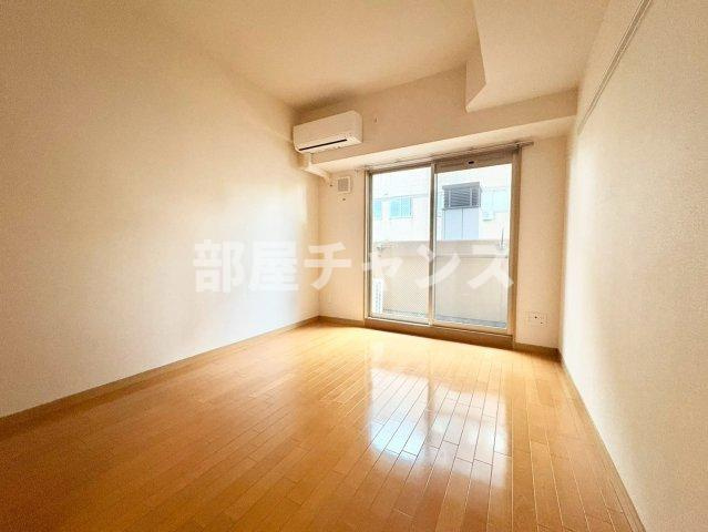 プレサンス名古屋城前の居間・リビング