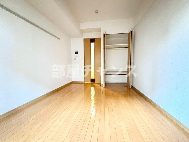 プレサンス名古屋城前の寝室