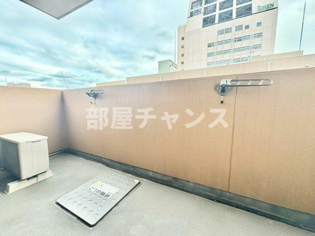 プレサンス名古屋城前のバルコニー