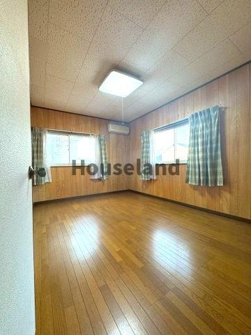 下丹生谷戸建の洋室