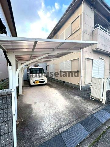 下丹生谷戸建の駐車場