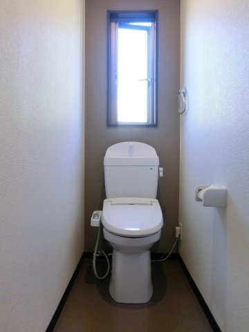 ハッピーフォーエバー花畑のトイレ|嬉しい温水洗浄便座付き♪