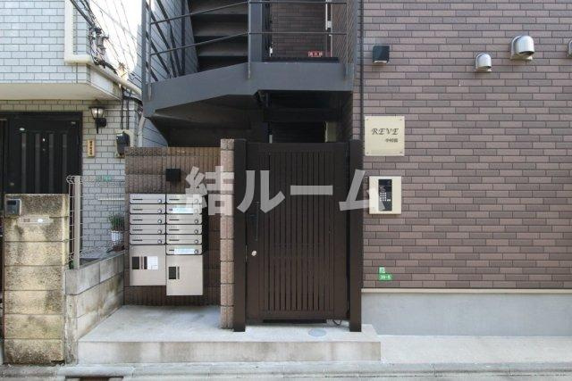 練馬区貫井１丁目のアパートのエントランス
