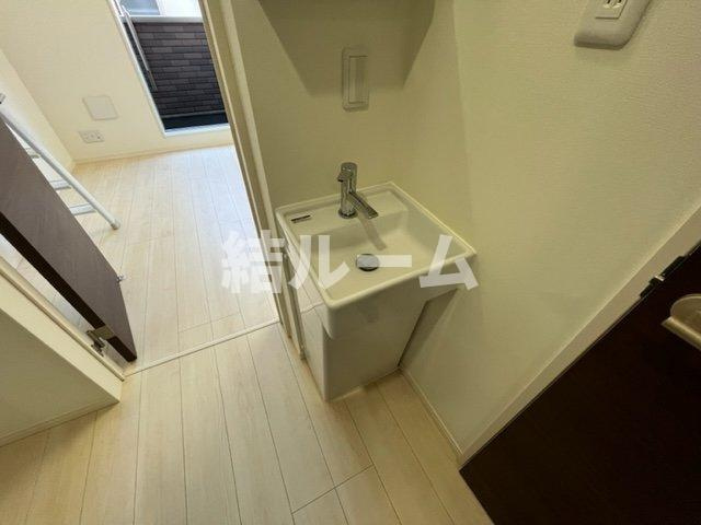 練馬区貫井１丁目のアパートの独立洗面台