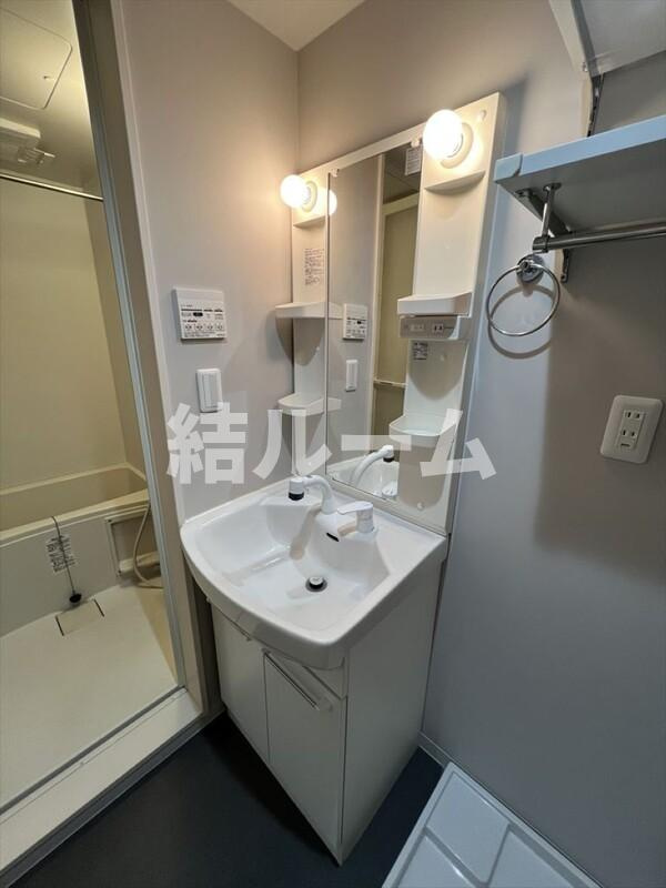 板橋区蓮根１丁目のアパートの洗面所