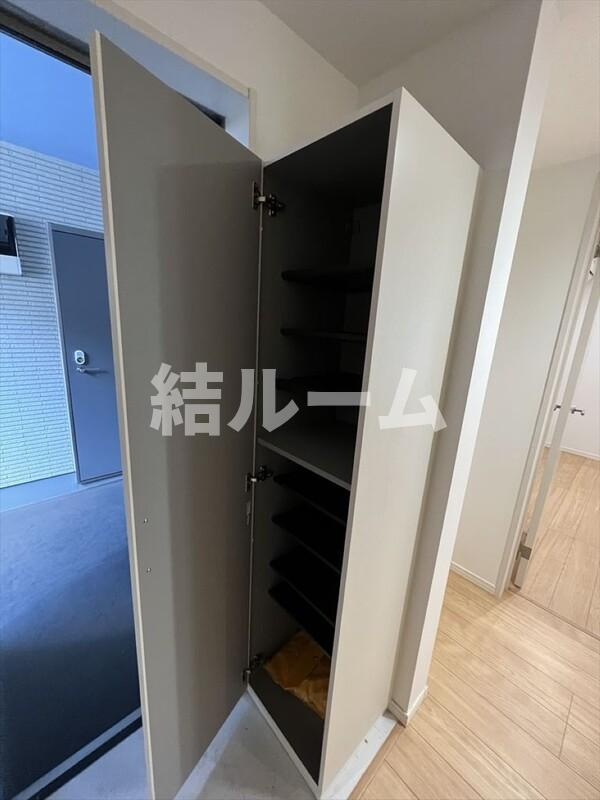 板橋区蓮根１丁目のアパートの玄関