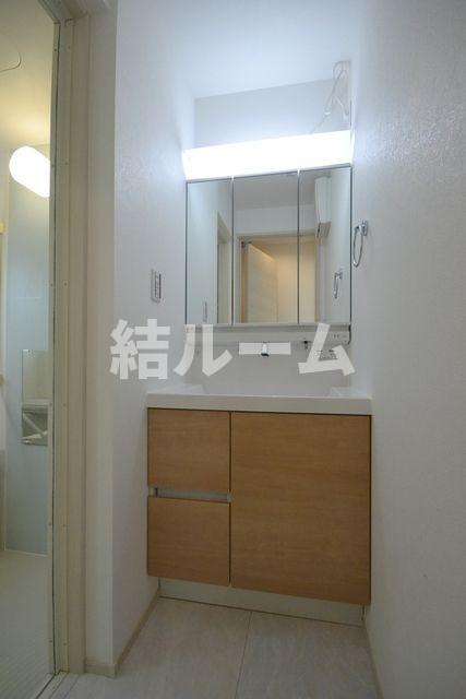 文京区白山４丁目のアパートの独立洗面台