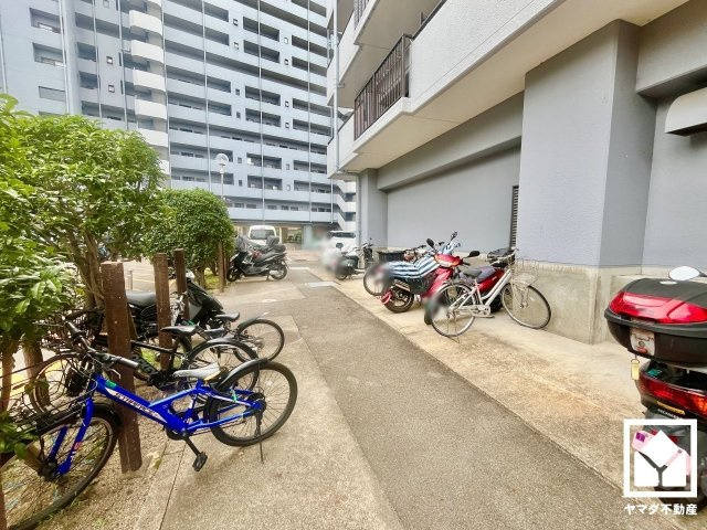 ライオンズマンション京都淀A棟の駐輪場