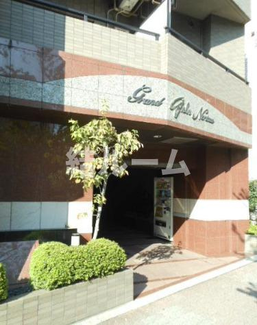 練馬区豊玉北５丁目の賃貸マンションのエントランス