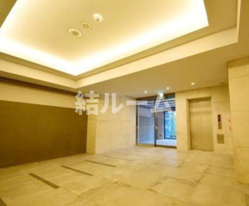 川口市並木３丁目の賃貸マンションのロビー