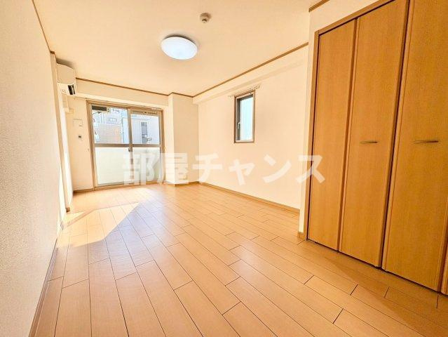 グランツ丸の内の居間・リビング