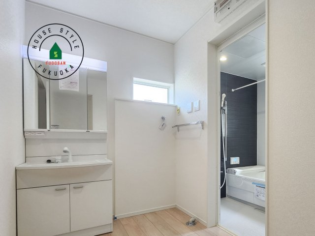 福岡市南区長住7丁目第9-2棟（2号棟）の内観：施工例|脱衣所、洗面所は小さなプライベートスペース。歯磨き、洗顔と毎日施す個人空間。