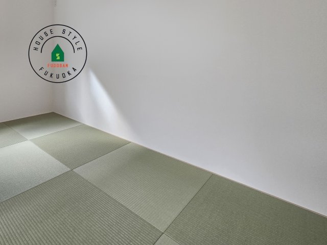 福岡市南区長住7丁目第9-2棟（2号棟）の内観：施工例|和室を上手に活用すると暮らし方の幅が広がります。例えば普段は開け放して、子供の小さいうちはお昼寝や遊びのスペースに。畳はソフトなので転んでもケガをしにくく安心です