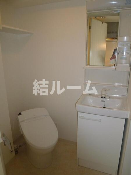 豊島区北大塚３丁目の賃貸マンションのトイレ