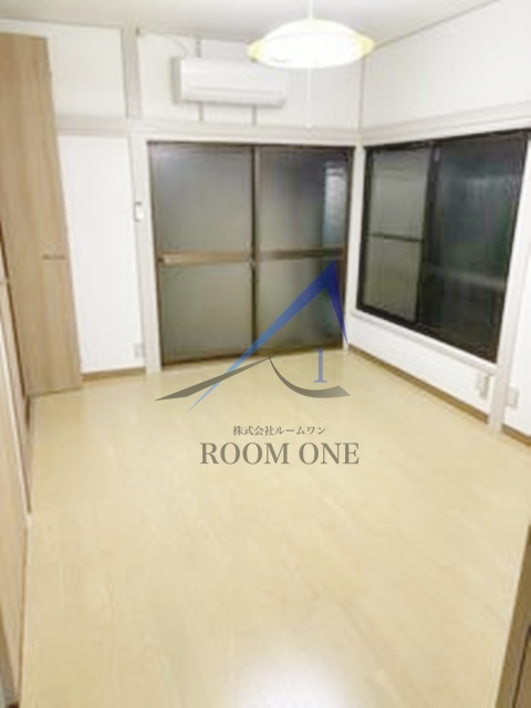 岸荘　の居間・リビング|洋室のお部屋です。