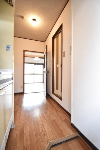 メゾン杉本の玄関