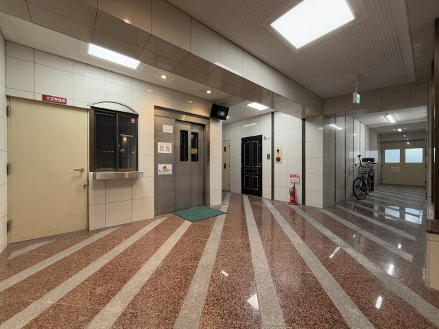 メゾンインクスあびこのエントランス