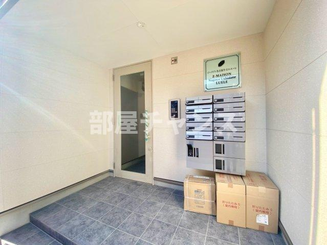 ジーメゾン名古屋牛立ルエーレのエントランス