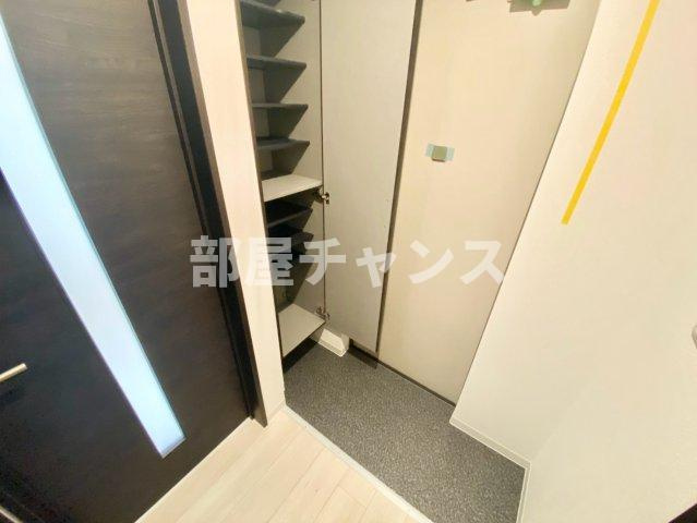 ジーメゾン名古屋牛立ルエーレの玄関