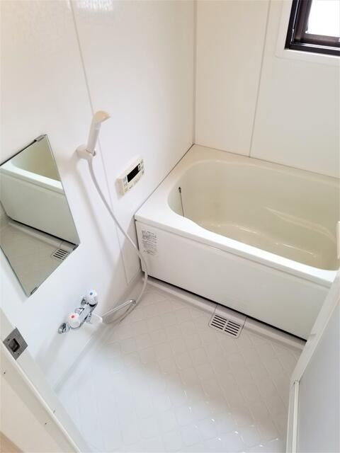 メゾンカワイの浴室