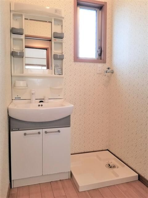 メゾンカワイ第９の洗面所