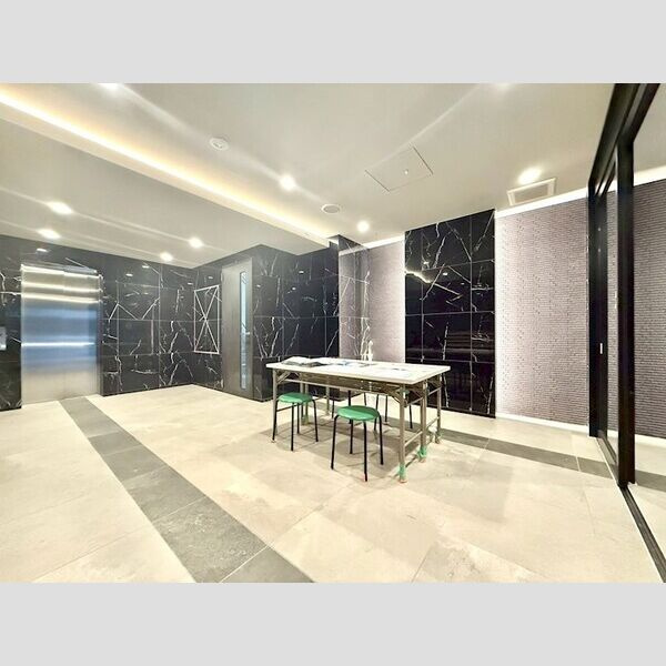 エスリード名古屋サザンプレイスのロビー