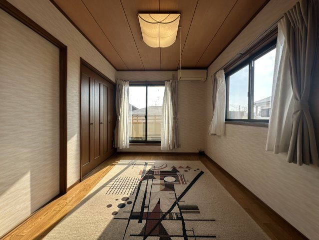 加古川市別府町新野辺　中古戸建の洋室