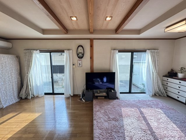 加古川市別府町新野辺　中古戸建の居間・リビング