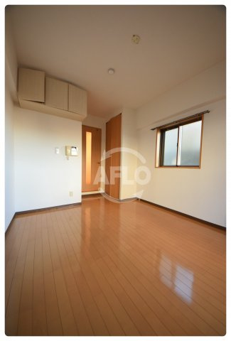 ラナップスクエア上本町 　真田山小学校区の居間・リビング|ラナップスクエア上本町 　洋室