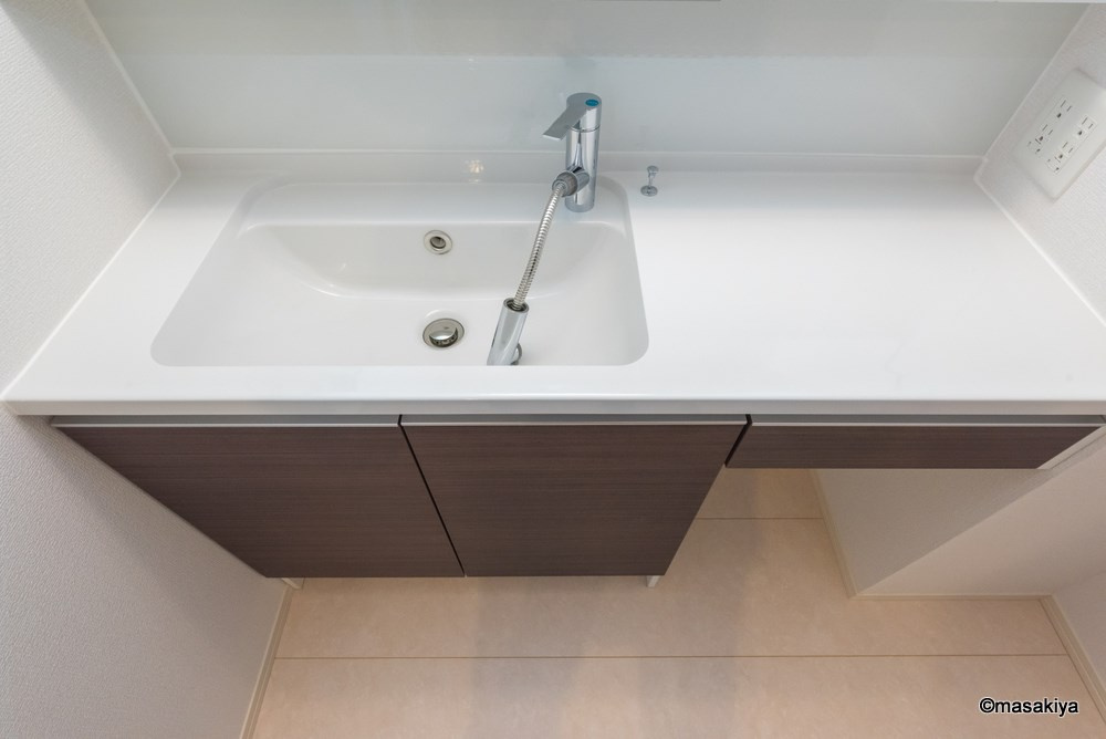 エミナーレの洗面所|洗面・脱衣　シャンプードレッサー付き