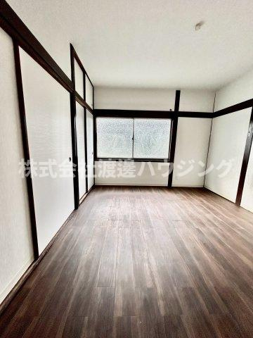 南市岡2丁目一戸建の寝室