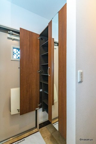 グランモアポムのエントランス|下駄箱