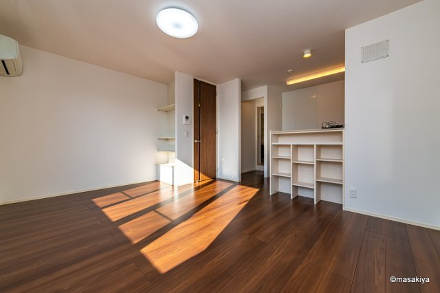 グランモアポムの居間・リビング