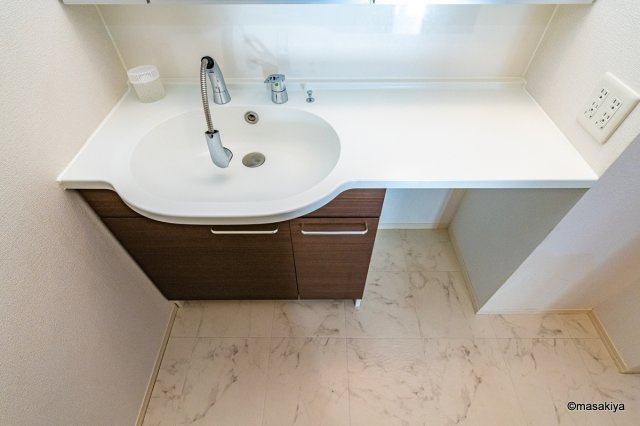 グランモアポムの洗面所|洗面・脱衣　シャンプードレッサー付