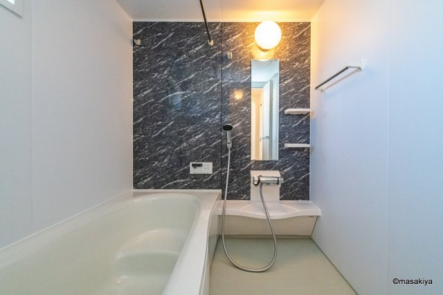 グランモアポムの浴室|お風呂　一坪タイプで広々です。