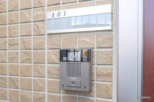 フローラ稲葉のエントランス