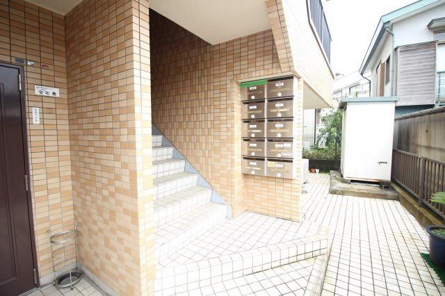 メゾン　アタカのエントランス