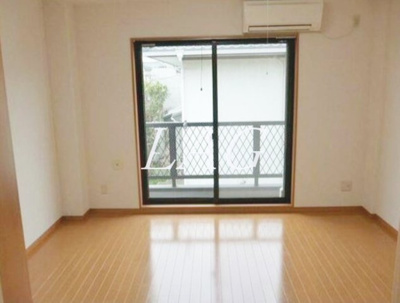 【居間・リビング】 | ソレイユ奥沢 | 洋室のお部屋です。