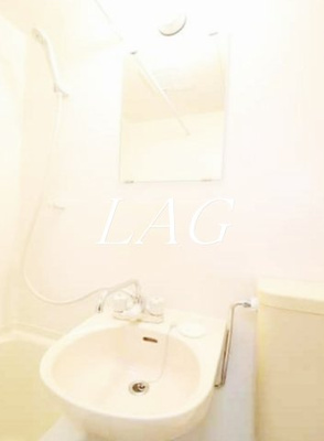 【洗面所】 | 日野屋第一ビル | 洗面台です。