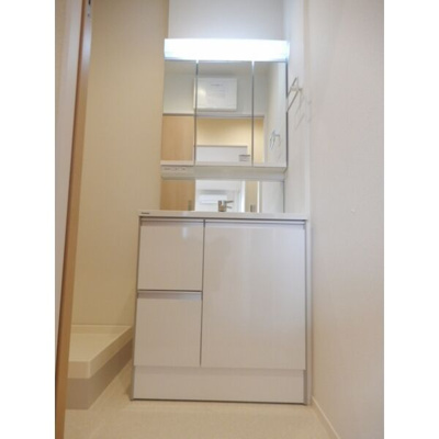 【独立洗面台】 | Hebel Maison Kujo 仲介手数料無料