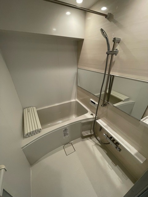 ルオント中野の浴室