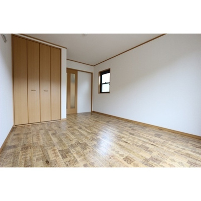 【居間・リビング】 | 洋室　8帖