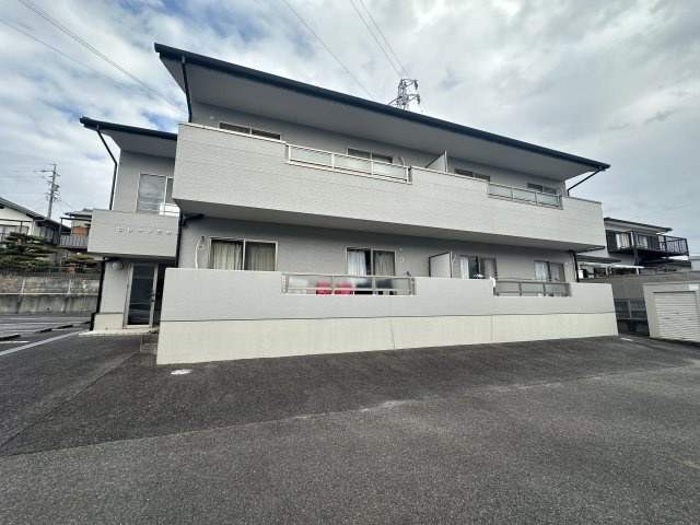 セレーノ左右木の外観